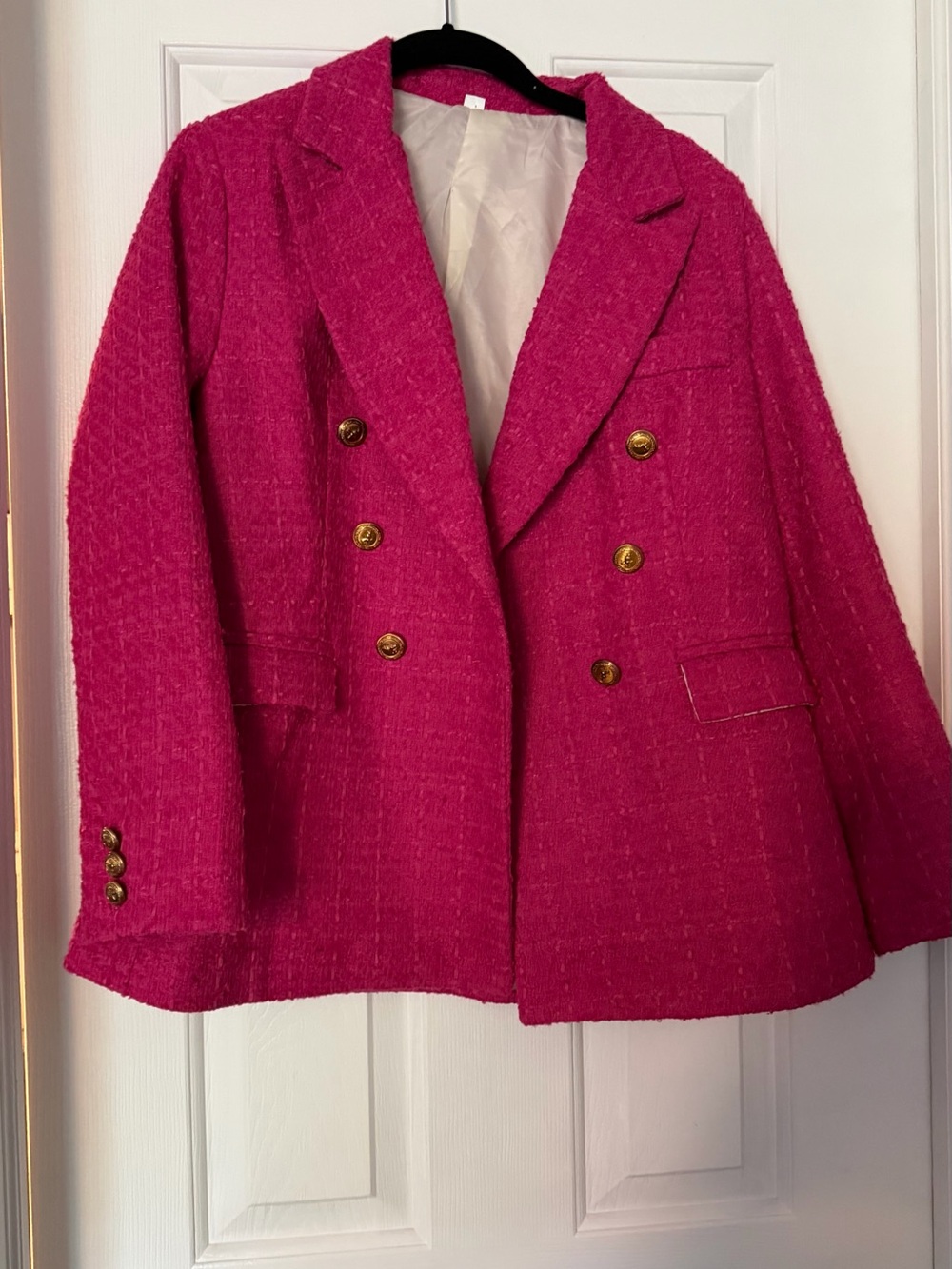 Amazon Double-Breasted Bouclé Blazer - Fuchsia